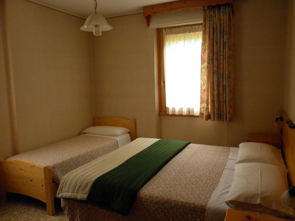 Hotel Zebru فالفورفا الغرفة الصورة